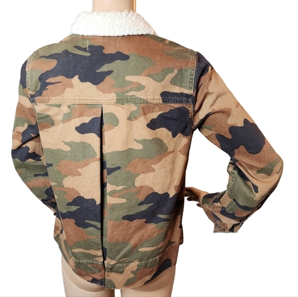 Madewell Northward Cropped Army Jacket in Cottontail Camo: Sherpa Edition. XXS. - Picture 12 of 16